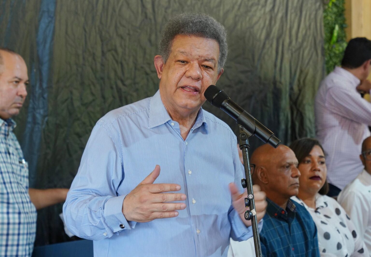 Leonel Fernández acusa al PRM de traicionar a sus dirigentes y al pueblo leonel-fernandez-acusa-al-prm-de-traicionar-a-sus-dirigentes-y-al-pueblo