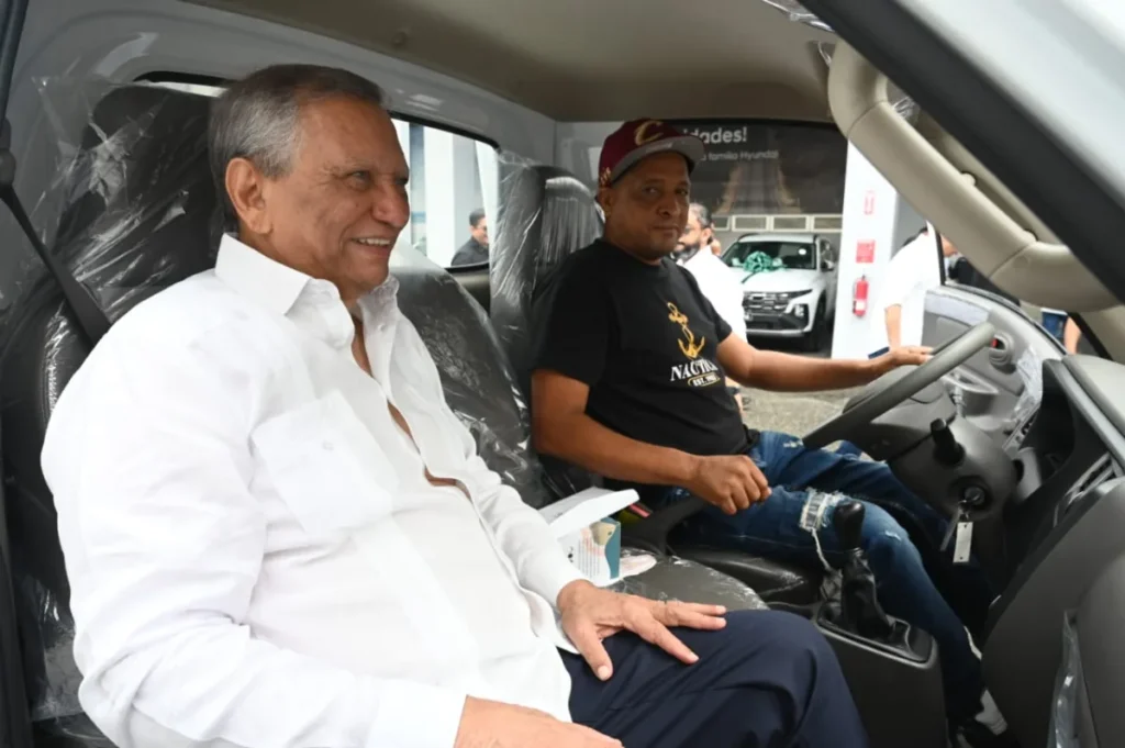 Expomovil Banreservas impulsa venta de mas de RD$8,653 millones en vehículos en todo el país expomovil-banreservas-impulsa-venta-de-mas-de-rd$8,653-millones-en-vehiculos-en-todo-el-pais