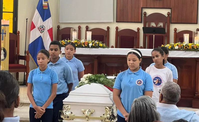 Entre música y lágrimas San Francisco despidió al merenguero Henry Hierro entre-musica-y-lagrimas-san-francisco-despidio-al-merenguero-henry-hierro